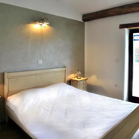 Casa vacanze Family Friendly House With A Swimming Pool Bartolici, Istria - Sredisnja Istra - 21934